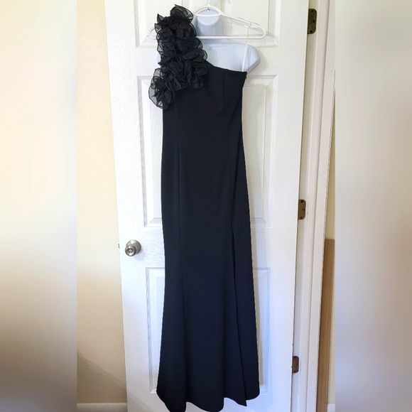 Lulus Stunning Significance One-Shoulder 3D Ruffled Maxi Dress Trumpet Gown - Picture 5 of 5